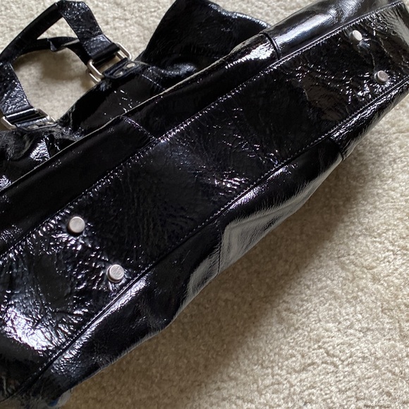 Kenneth Cole large pleather crossbody handbag - Picture 4 of 15